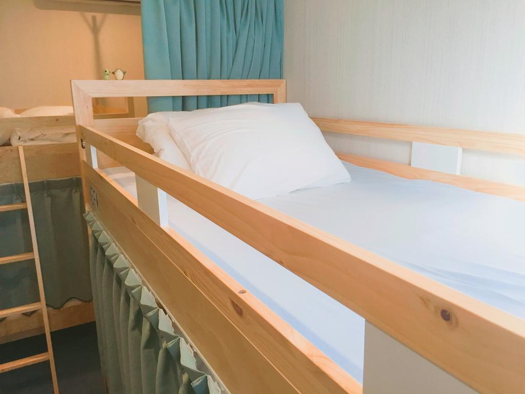 Guest House Gloire Osaka Bagian luar foto