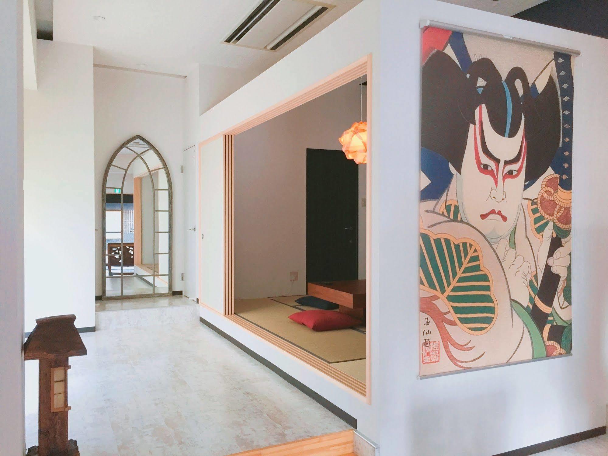 Guest House Gloire Osaka Bagian luar foto
