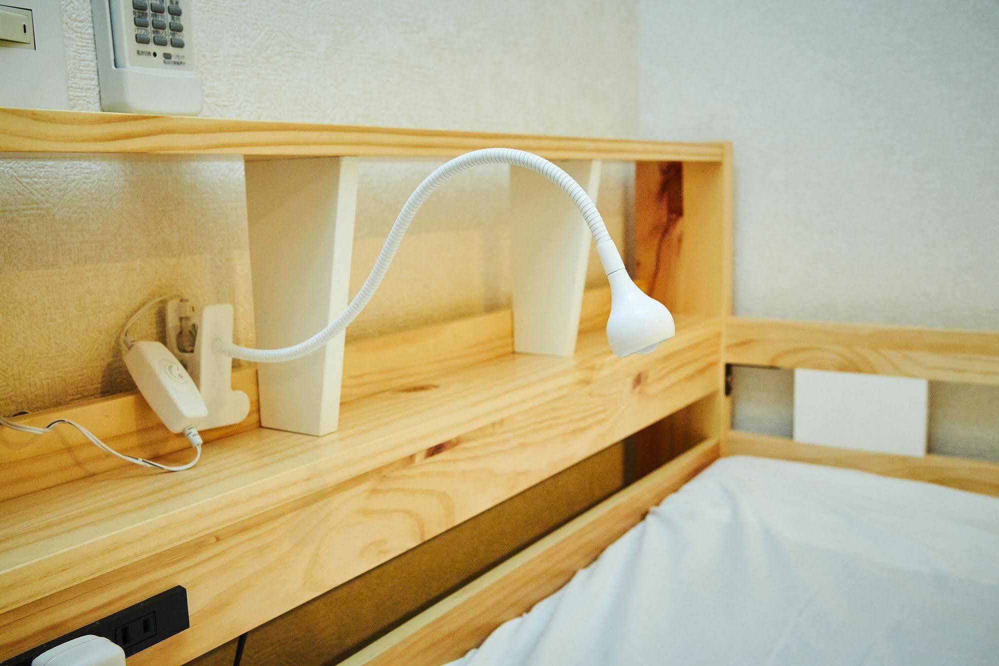 Guest House Gloire Osaka Bagian luar foto