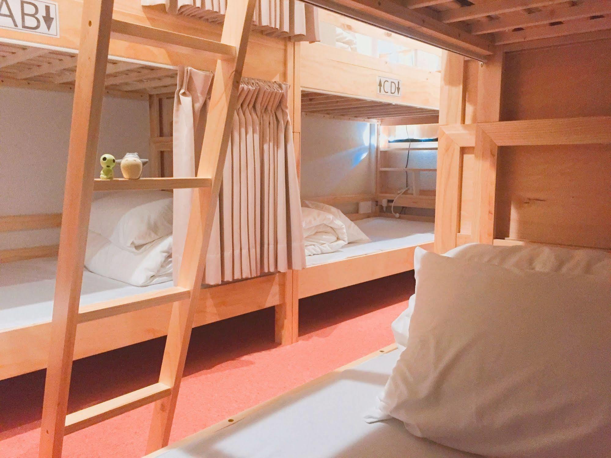 Guest House Gloire Osaka Bagian luar foto