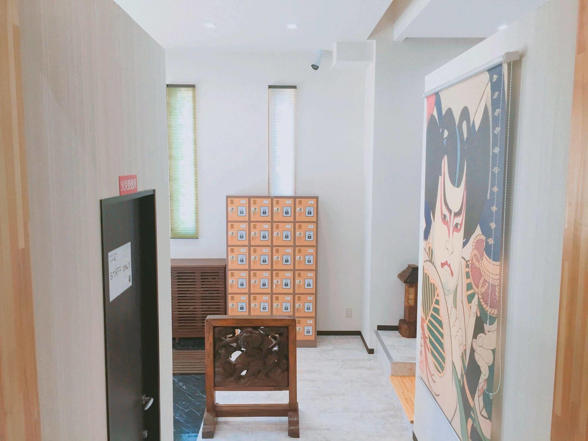 Guest House Gloire Osaka Bagian luar foto