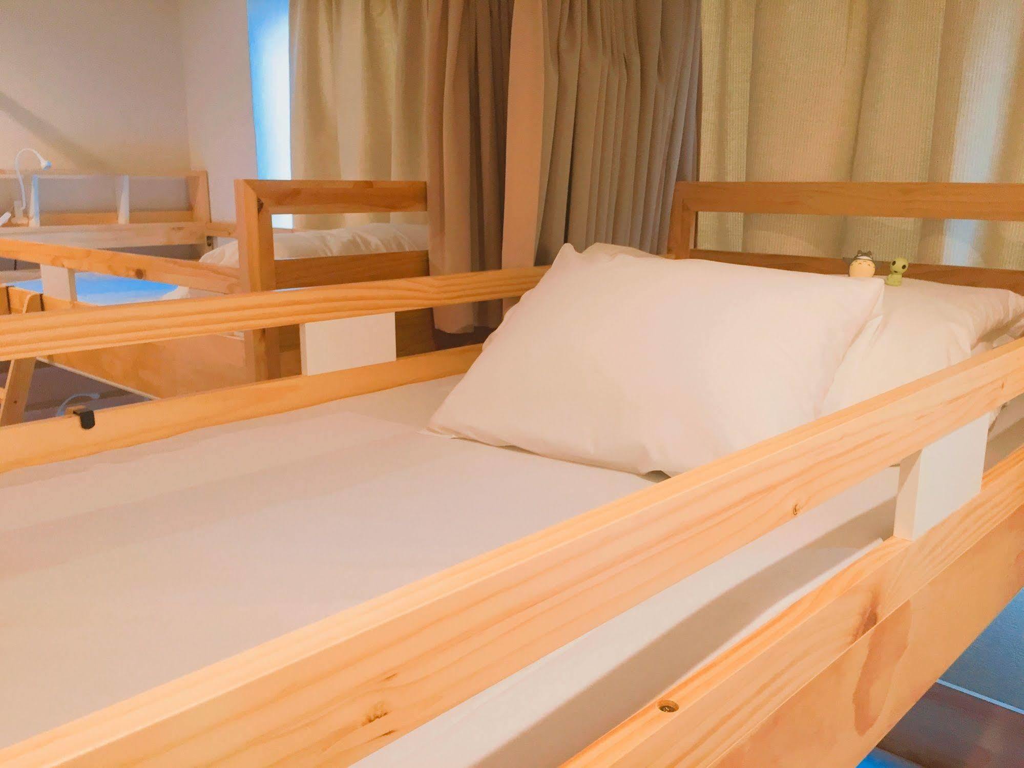 Guest House Gloire Osaka Bagian luar foto