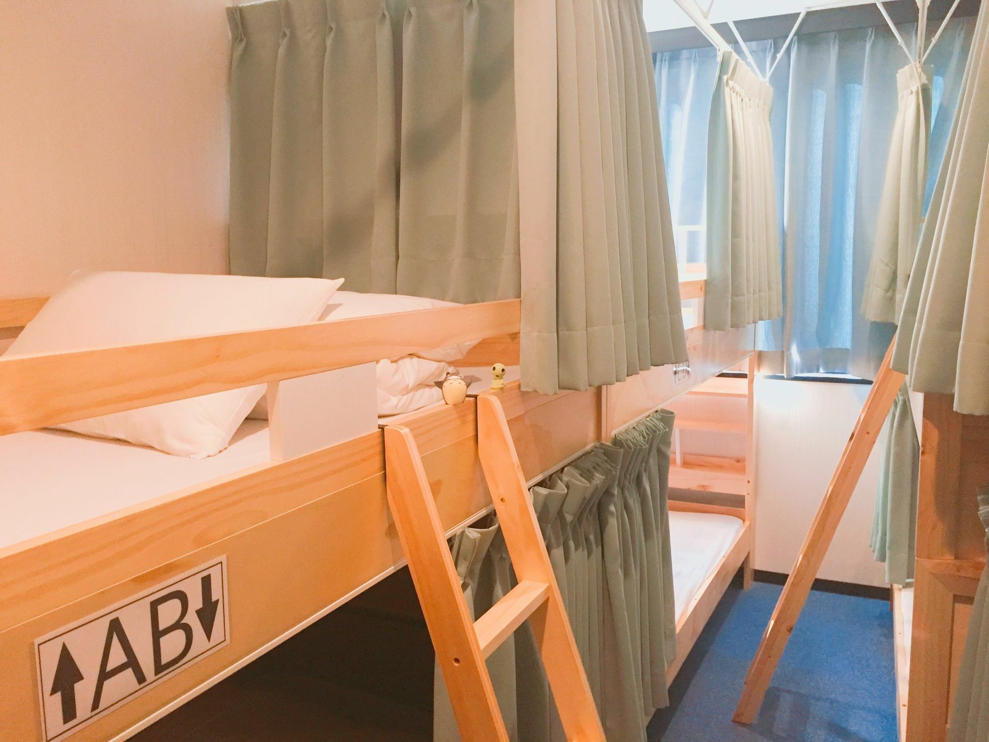 Guest House Gloire Osaka Bagian luar foto