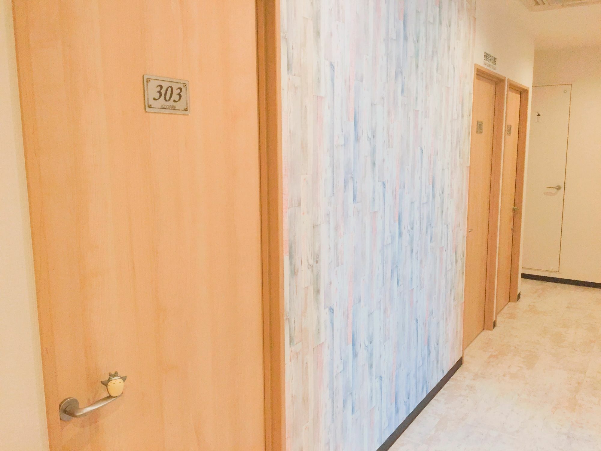 Guest House Gloire Osaka Bagian luar foto