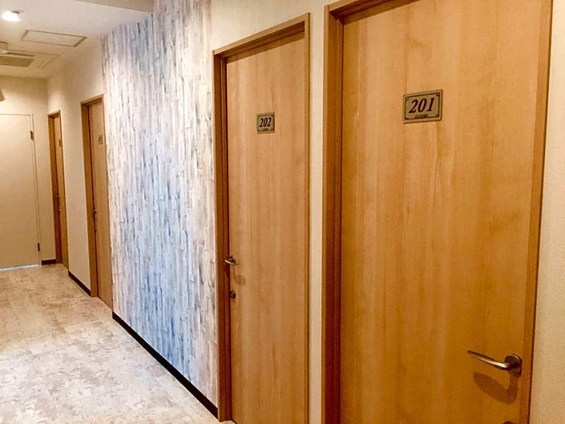 Guest House Gloire Osaka Bagian luar foto