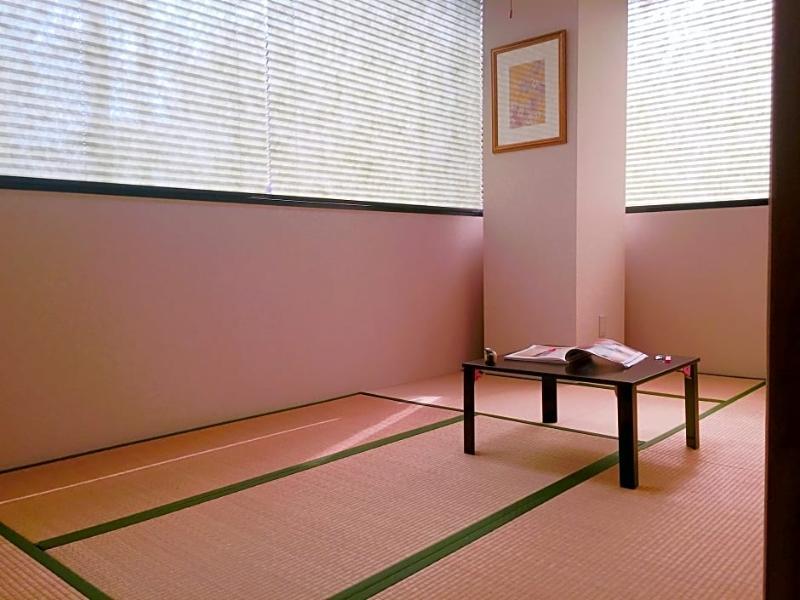 Guest House Gloire Osaka Bagian luar foto