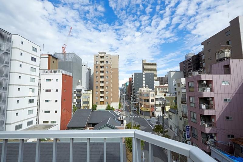 Guest House Gloire Osaka Bagian luar foto